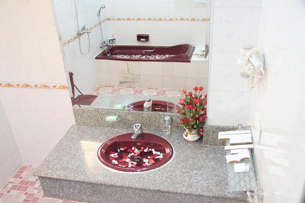 Excel Palace Hotel Rangun Kültér fotó